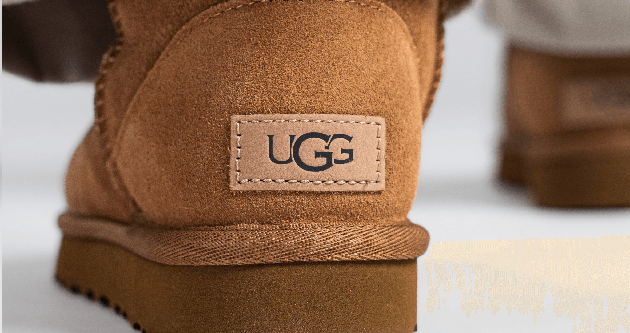 UGG Classic Mini