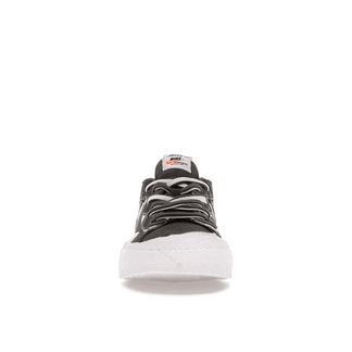Blazer Low X Sacai Iron Grey - Sneakerzone