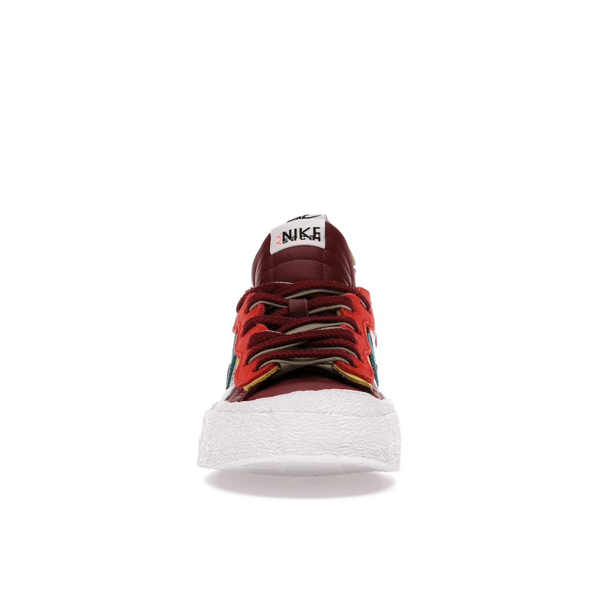 Blazer Low x Sacai x KAWS Team Red - Sneakerzone