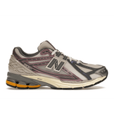 New Balance 1906R Licorice - Sneakerzone