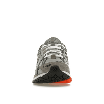 New Balance 1906R N.Hoolywood x INVINCIBLE Grey Swan - Sneakerzone