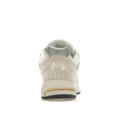 New Balance 2002R Off White - Sneakerzone