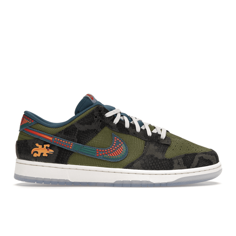 Nike Dunk Low Siempre Familia product image