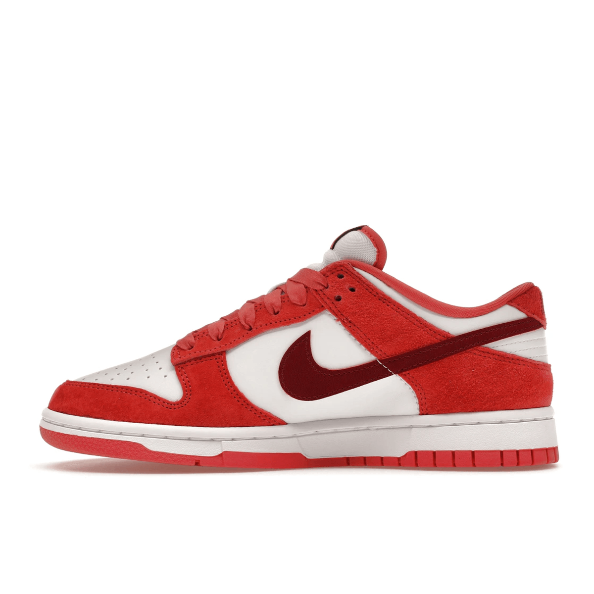 Nike Dunk Low Valentine's Day Red - Sneakerzone