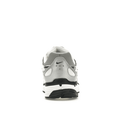 Nike P-6000 Metallic Silver - Sneakerzone