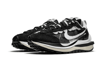 Sacai Vaporwaffle Black/White - Sneakerzone